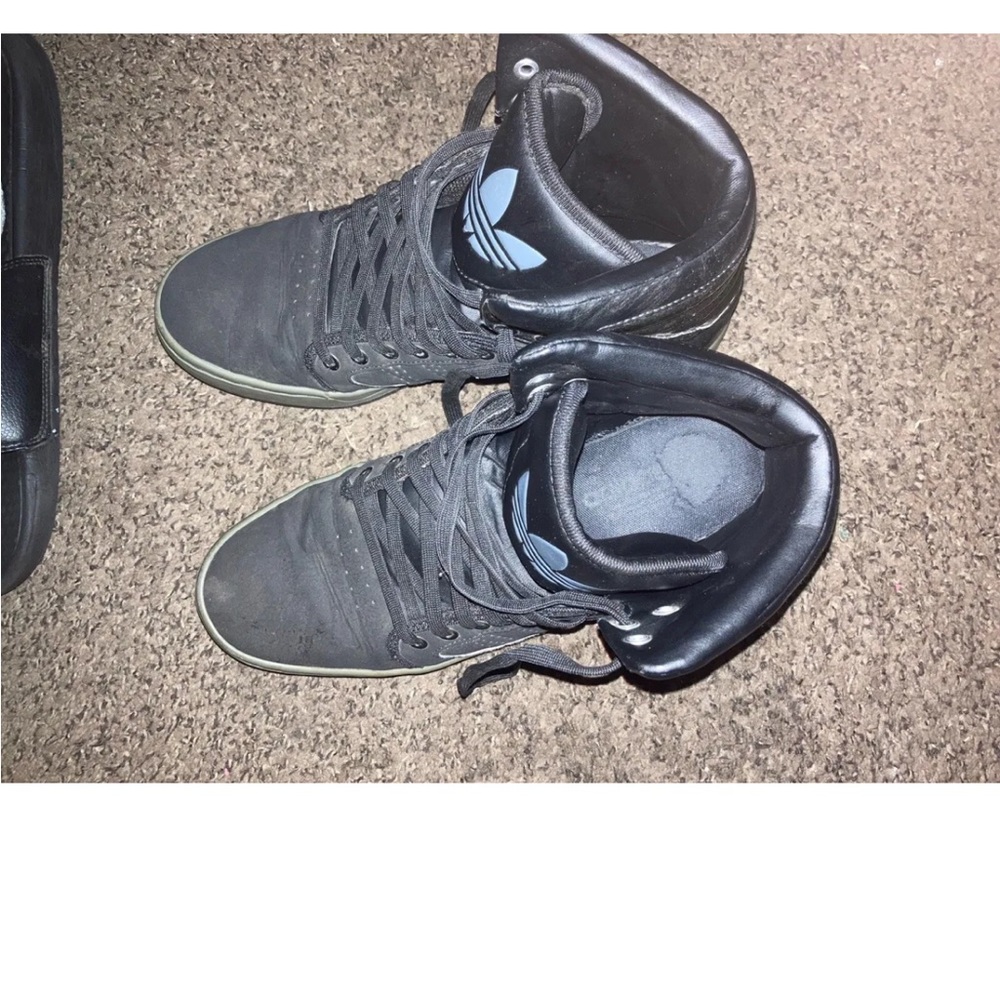 adidas shoes men size 8.5 used.